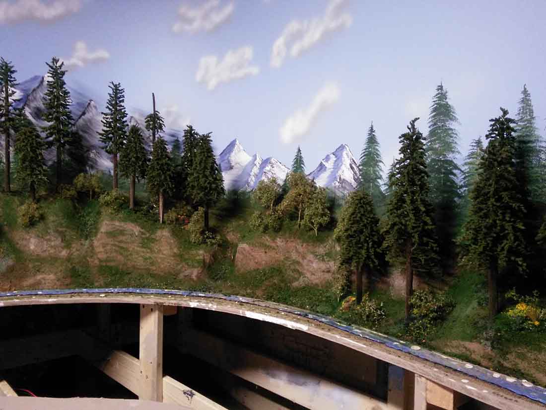 thumbnail image 2 of TrainJunkies Pine Forest II Backdrop – N, HO, O Scale Model Railroad Scenery 2 of 4