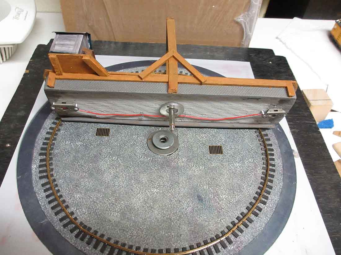 model train turntable