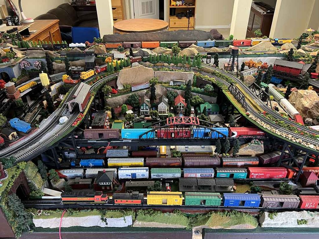 Tyco HO trains - Model railroad layouts plansModel railroad layouts plans