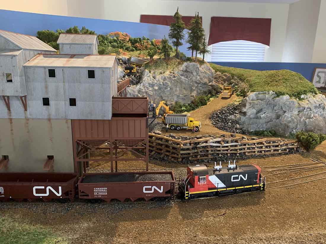 model train HO scale freight