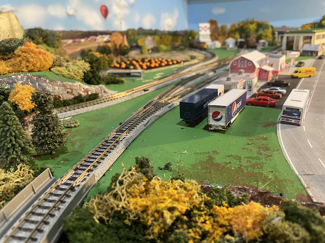 n scale model railroad