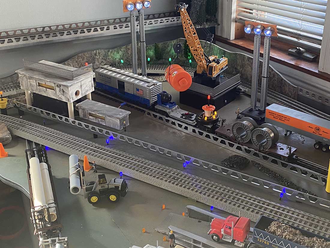 model train crane