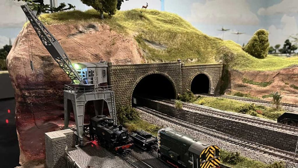 Model Train Electrical Protection System Model railroad electric utility details - Model railroad layouts ...