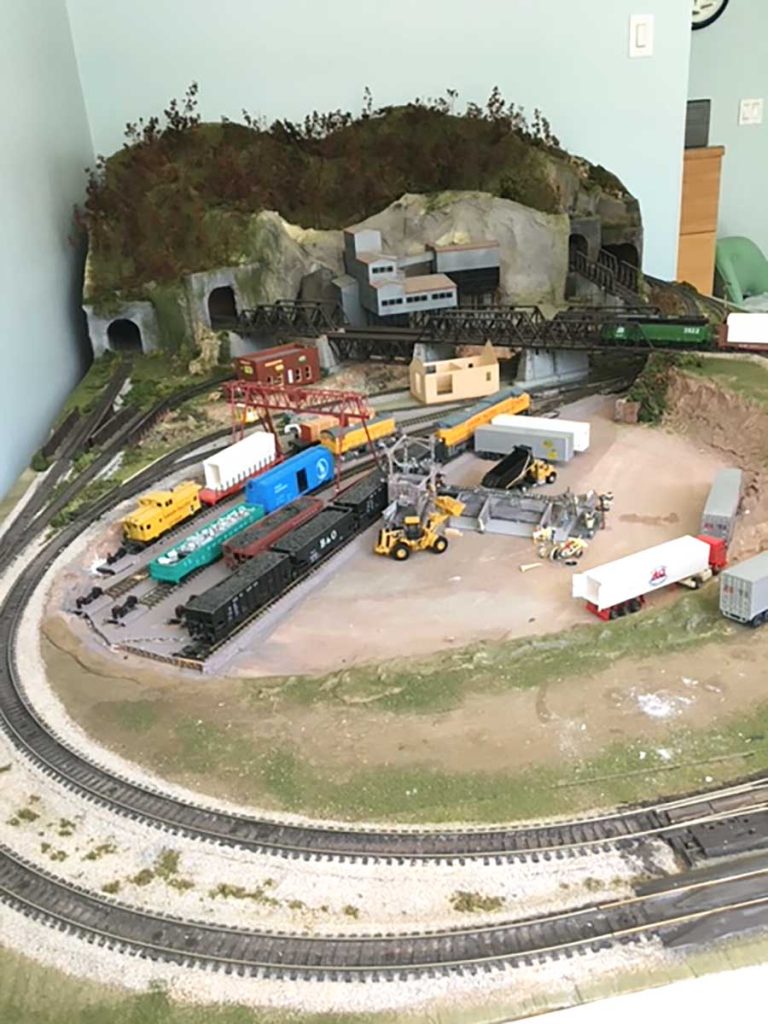 5x9 HO scale layout - Model railroad layouts plansModel railroad ...