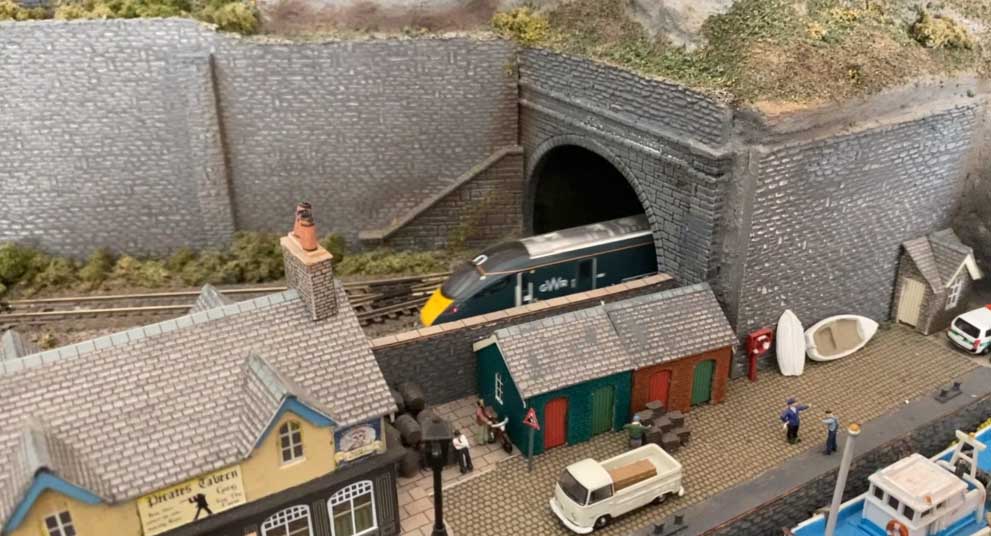 model railway tunnel