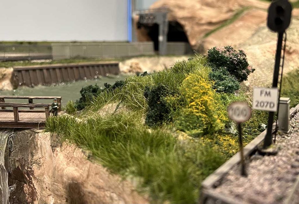 Model Railway Static Grass Selection Box – 00 Scale Scenery, Mystery Brand