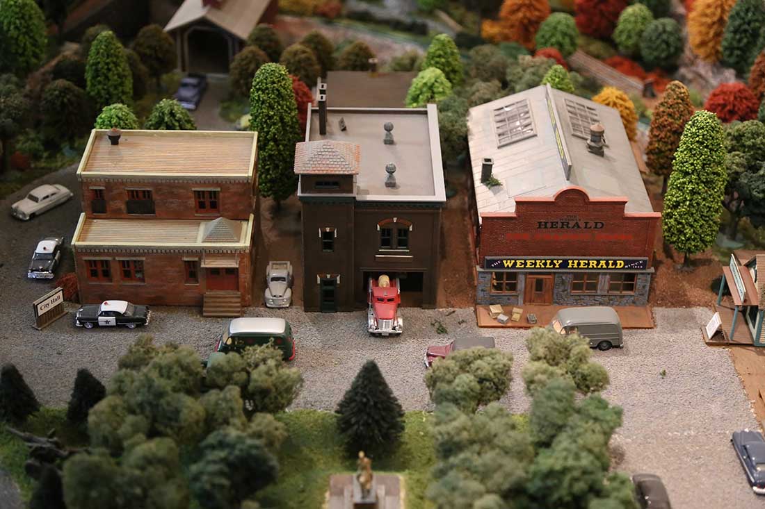 HO scale store