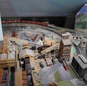 HO scale coal mine layout - Model railroad layouts plansModel railroad ...