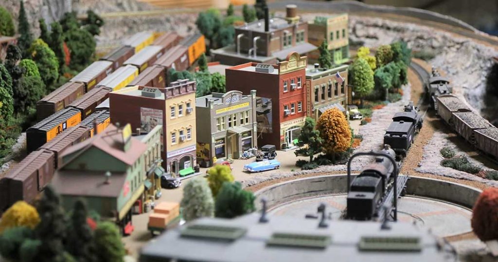 16x16 HO scale layout - Model railroad layouts plansModel railroad ...