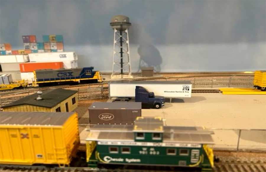 HO scale freight truck