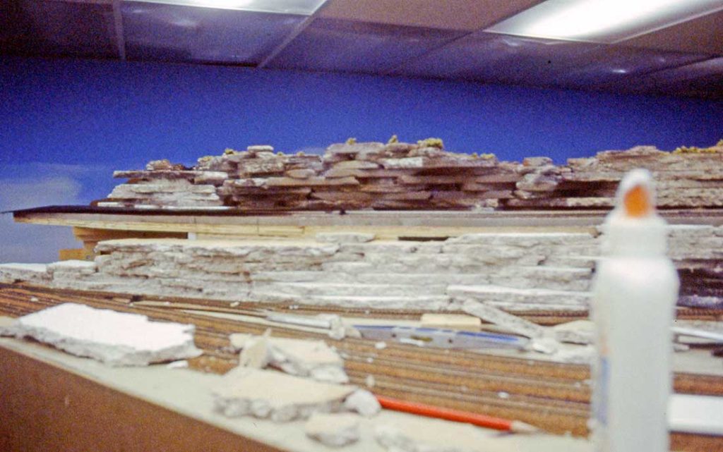 HO scale roads Model railroad layouts plansModel railroad layouts plans
