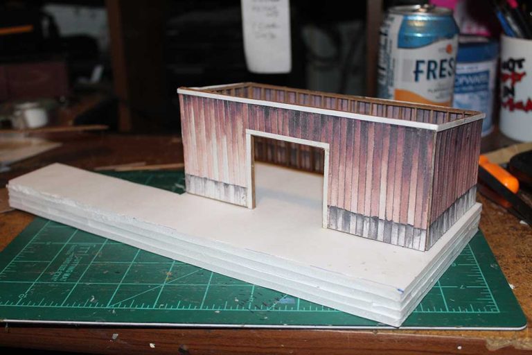 Free HO scale cardstock buildings Model railroad layouts plansModel