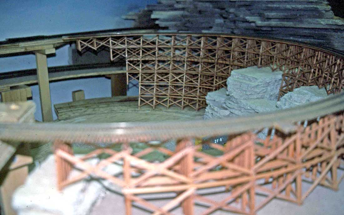 HO Scale Flexible Girder Sides For Trestles – Bend To Any Curve (1:87 Scale)