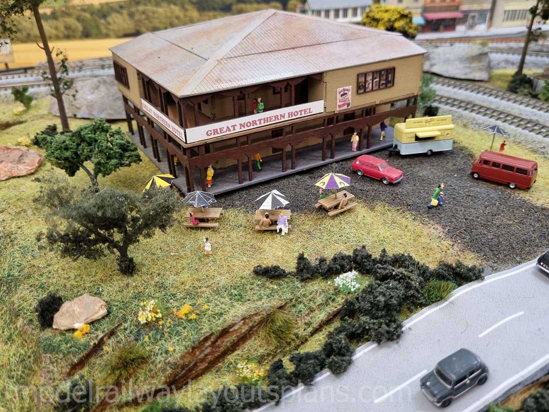 thumbnail image 2 of Outland Models N Scale Budget Hotel – Unpainted Plastic Building Kit, Railway Scenery 2 of 5