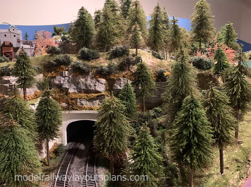model railroad layout tunnel