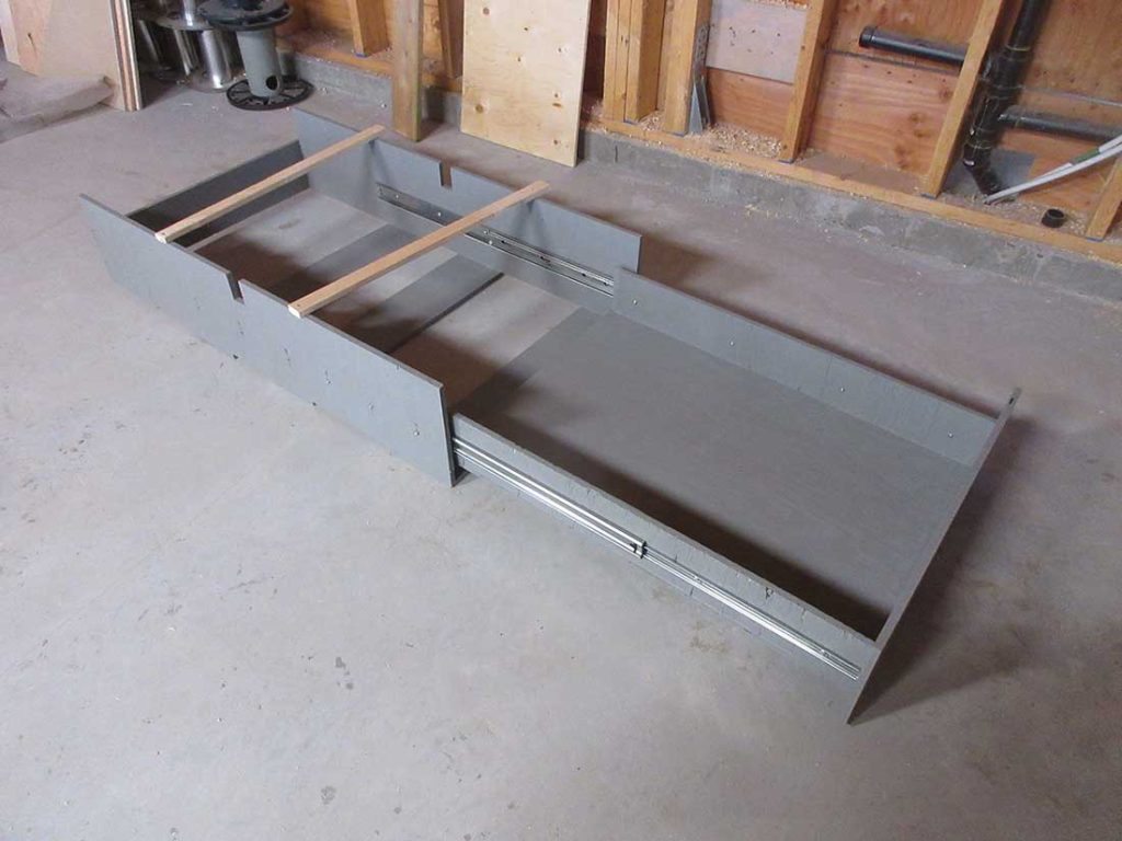 How to build a model train table Model railroad layouts plansModel