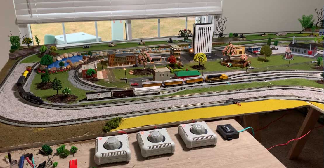 L shaped N scale layout