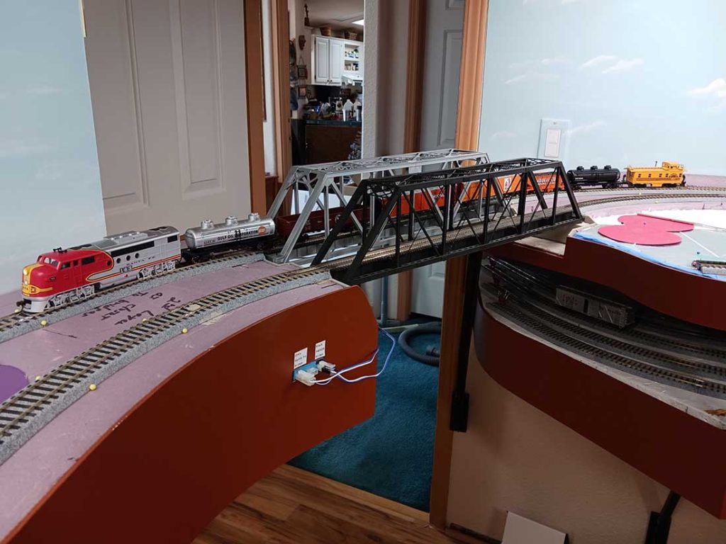 Model railroad lift out bridge Model railroad layouts plansModel