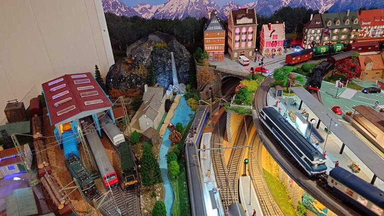 European model train layouts - Michel's - Model railroad layouts ...