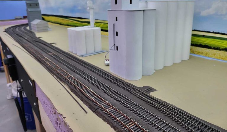 HO scale power plant - Allen's - Model railroad layouts plansModel ...