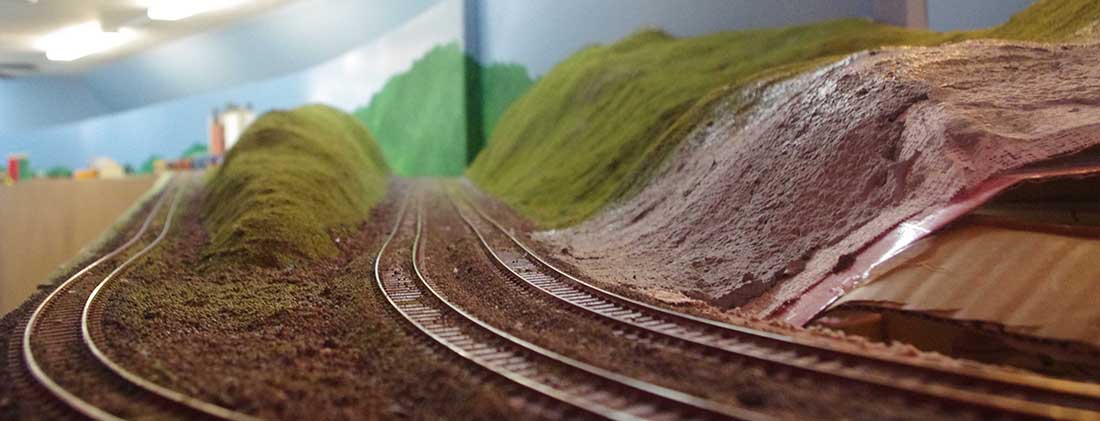 HO scale mainline