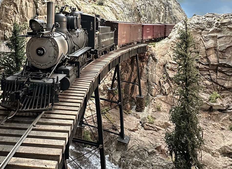 Battery power for model trains with freight