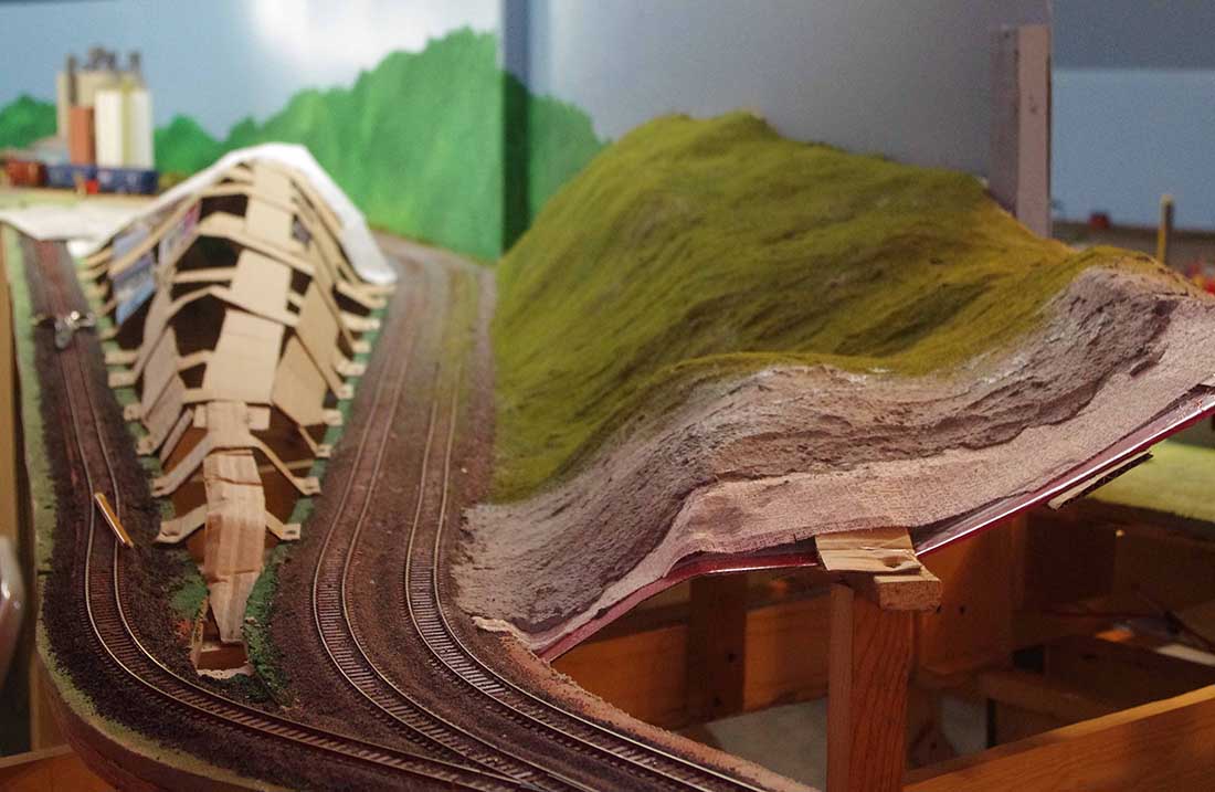 making HO scale mountains