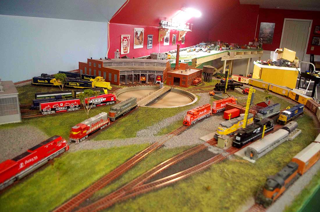 HO scale roundhouse