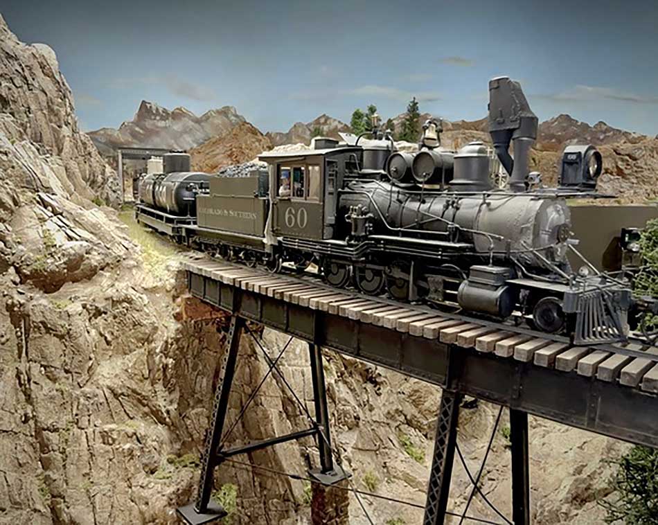 Battery power for model trains trestle bridge feight