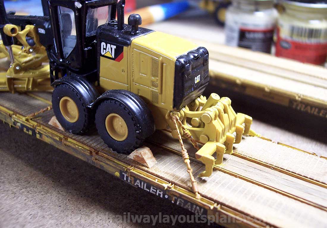 model train digger freight