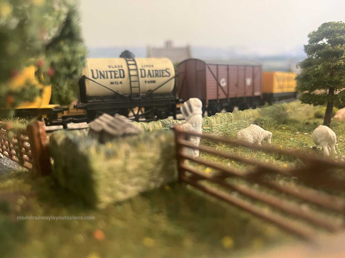 model railway farm