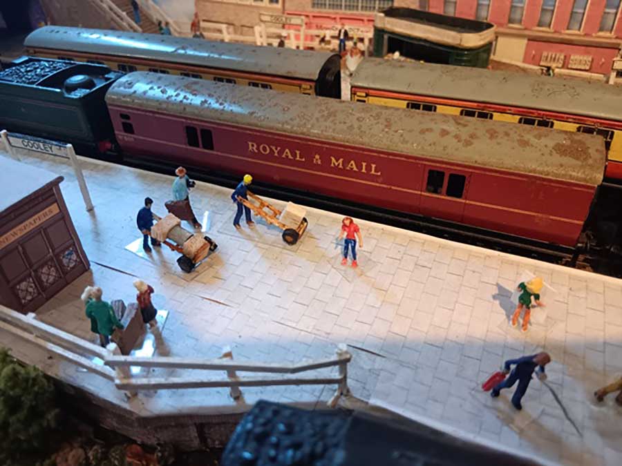 royal mail model train