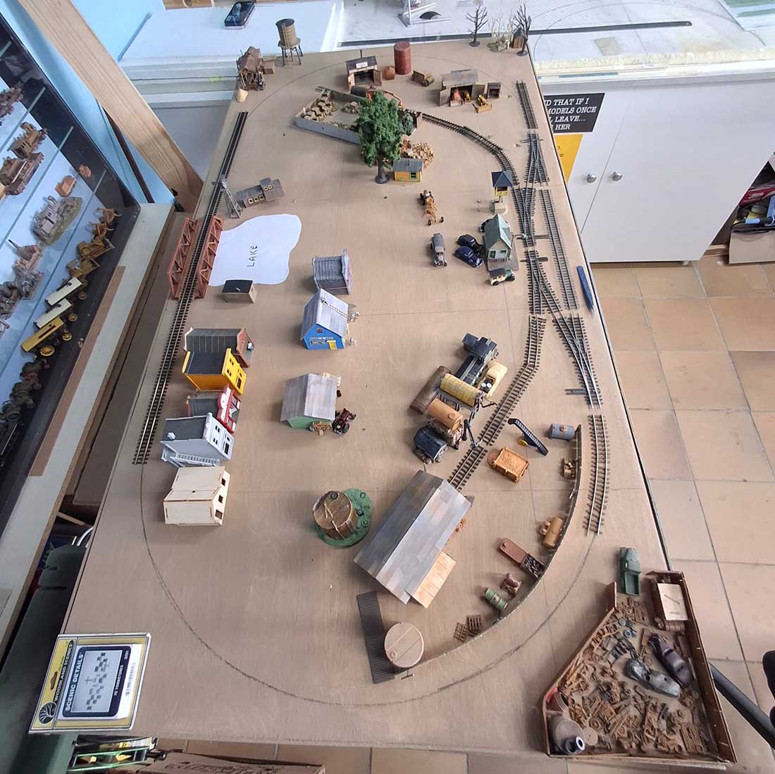 building a modular train layout